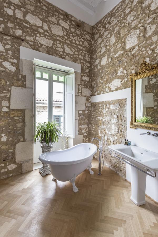 Deluxe Double Room with Bath