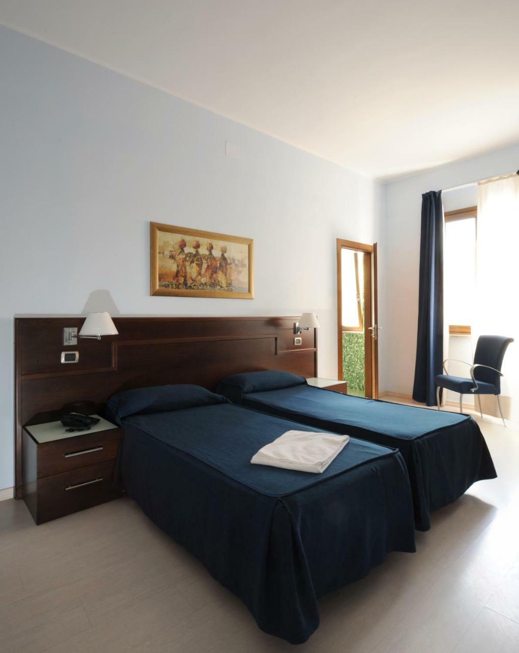 Superior Double or Twin Room,959897116:JPEG