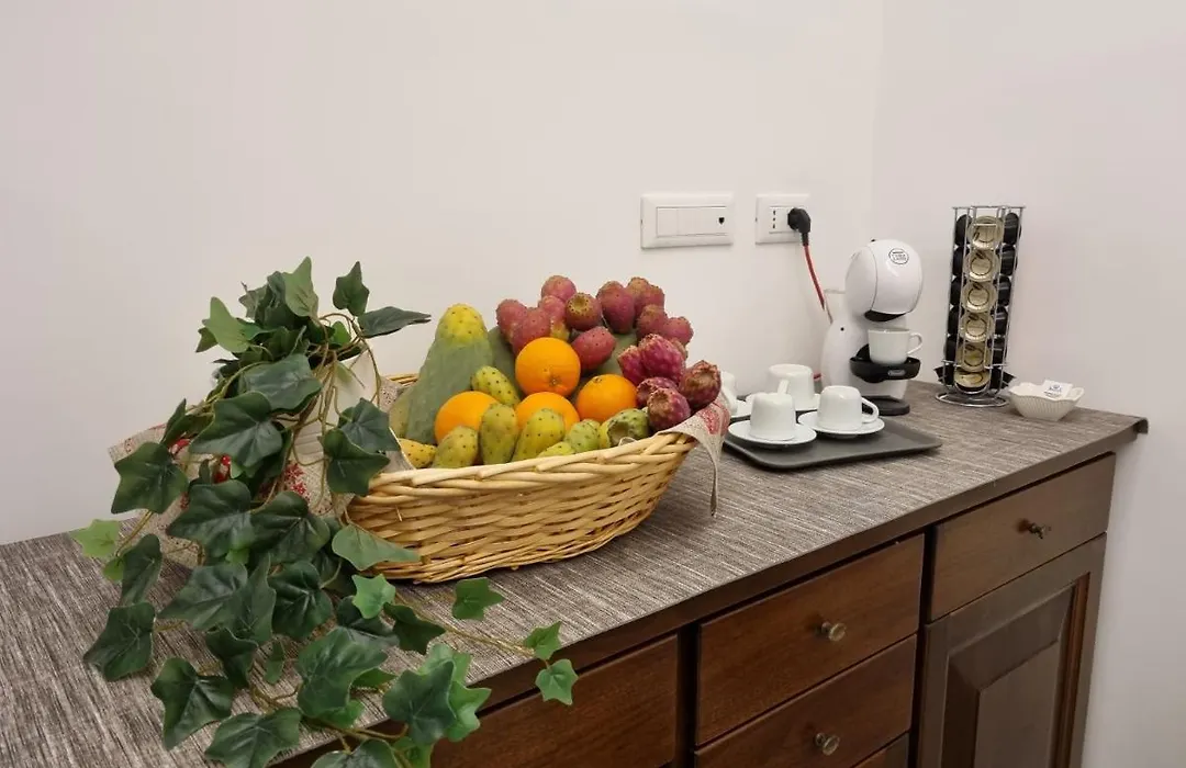 Syraka Camere-1