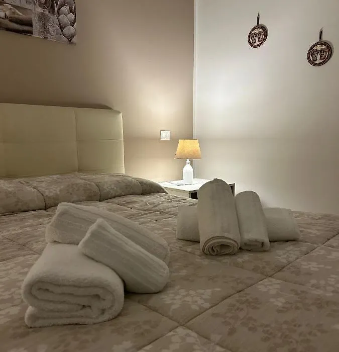 Lucia'S Rooms-1