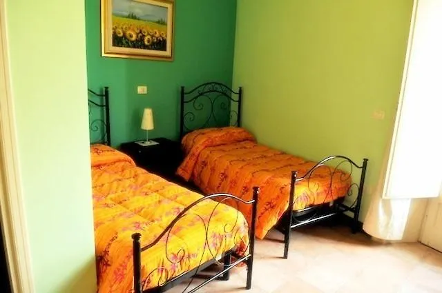 B&B Globetrotter Ortigia-1